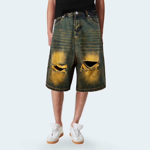 Contrast color spray paint ripped men's denim shorts