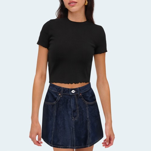 Casual simple mid-rise women's denim shorts