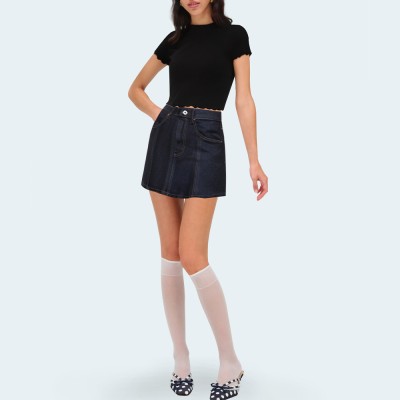 Casual simple mid-rise women's denim shorts