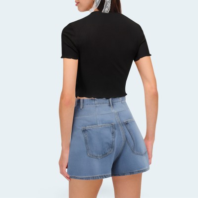 Simple blue mid-rise women's denim shorts