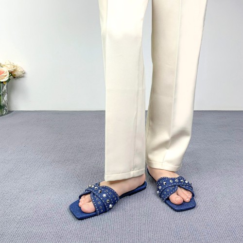 Fashionable denim studded women's flat slippers