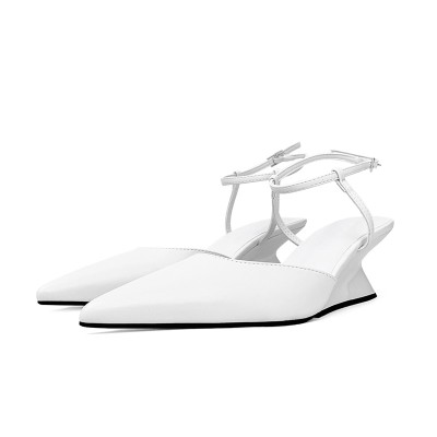 Luxurious pointed toe buckle style women's thick heel sandals
