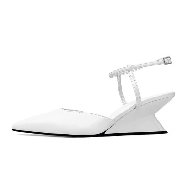 Luxurious pointed toe buckle style women's thick heel sandals