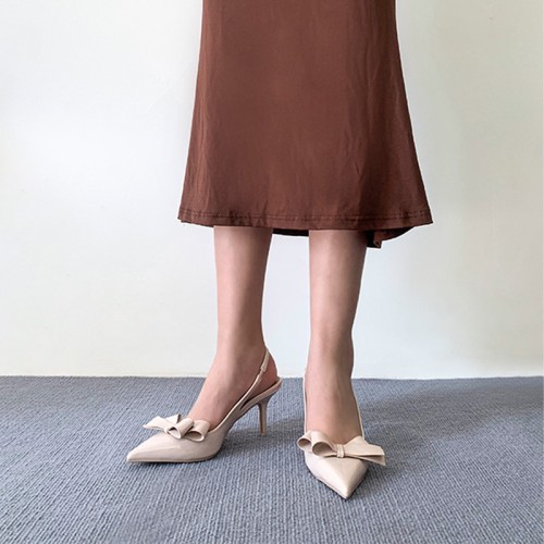 Elegant bow-decorated women's mid-heeled sandals