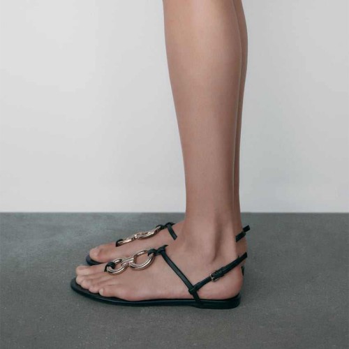 New style metal decorated women's flat sandals