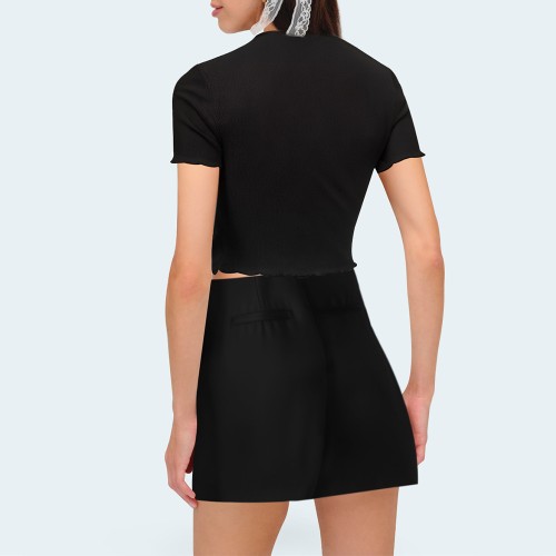 Black fashionable slit women's shorts